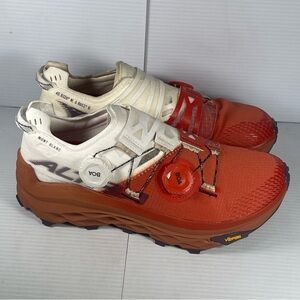 Women’s Mont Blanc Boa 7.5 - never worn outside!